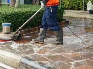 operatore lava pavimentio puliza post cantiere milano operatore lava pavimentio puliza post cantiere milano